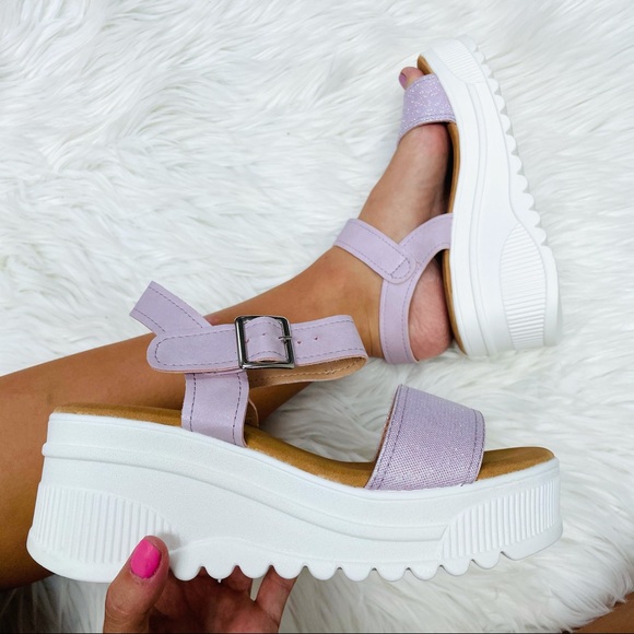 Lavender platform sandal - Picture 3 of 7